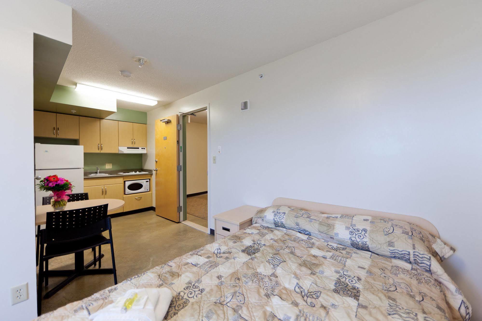 Macewan University Residence Edmonton Exterior foto